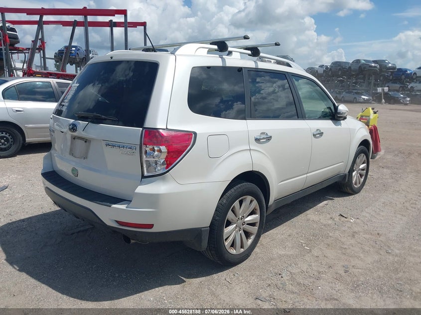 2013 Subaru Forester VIN JF2SHAGC0DH416128 IAAI salvage auction — SIDE, Rebuildable (Florida), sold $625 on 2026-07-28 (photo 4)