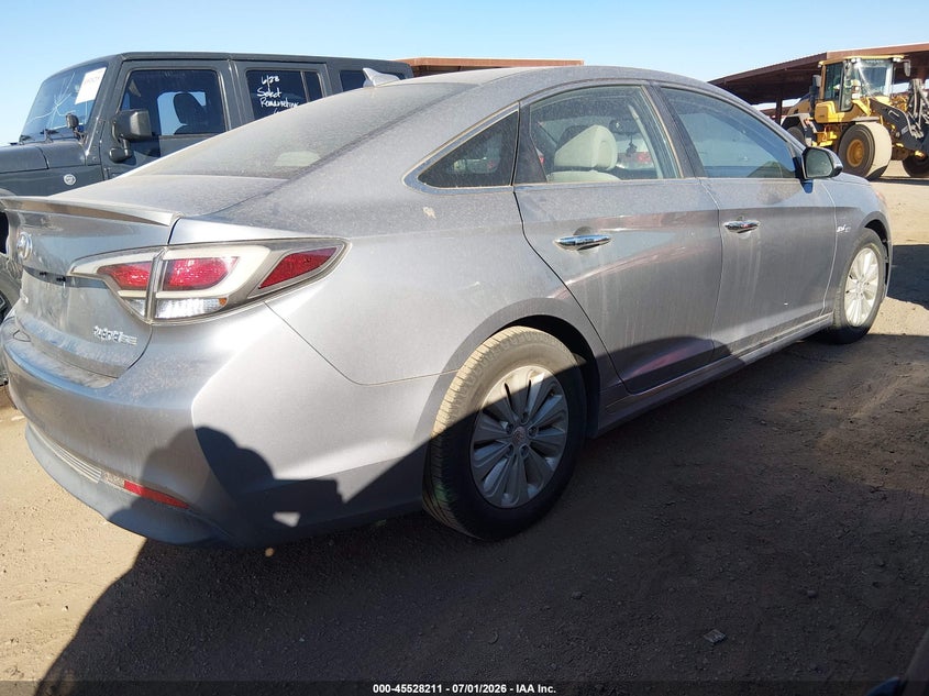 2016 Hyundai Sonata VIN KMHE24L15GA014150 IAAI salvage auction — NORMAL WEAR, Clear-Dealer Only (Arizona), sold $1,450 on 2026-07-28 (photo 4)