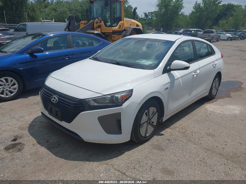 2019 Hyundai Ioniq hybrid VIN KMHC65LC0KU156447 IAAI salvage auction — NORMAL WEAR, SF97 (Rhode Island), sold $9,475 on 2026-07-23 (photo 2)