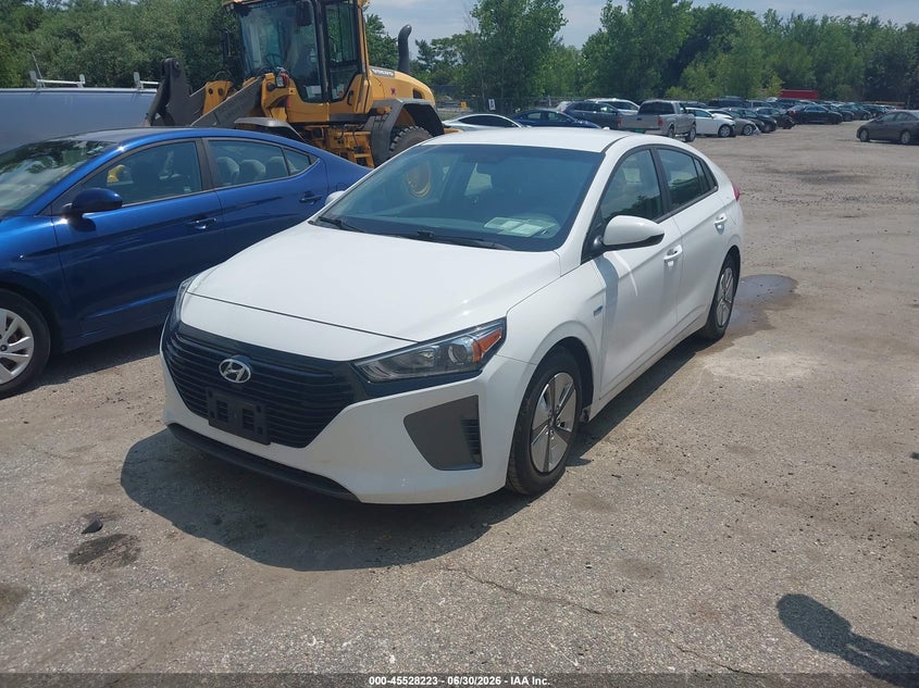 2019 Hyundai Ioniq hybrid VIN KMHC65LC0KU156447 IAAI salvage auction — NORMAL WEAR, SF97 (Rhode Island), sold $9,475 on 2026-07-23 (photo 6)