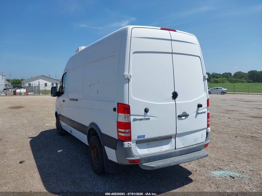 2013 Mercedes-benz Sprinter VIN WD3PF3CC4D5739430 IAAI salvage auction — NORMAL WEAR, Clear (Illinois), sold $2,075 on 2026-07-15 (photo 3)