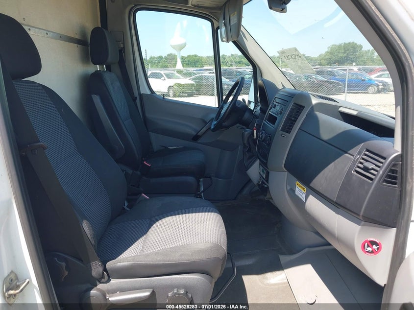 2013 Mercedes-benz Sprinter VIN WD3PF3CC4D5739430 IAAI salvage auction — NORMAL WEAR, Clear (Illinois), sold $2,075 on 2026-07-15 (photo 7)