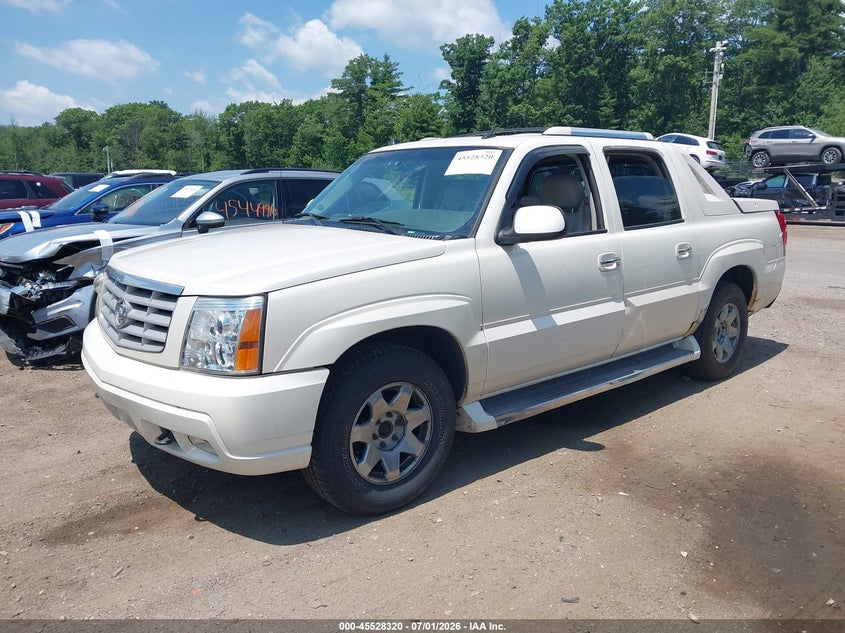 2005 Cadillac Escalade VIN 3GYEK62NX5G140890 IAAI salvage auction — NORMAL WEAR, Clear (Massachusetts), sold $450 on 2026-07-28 (photo 2)