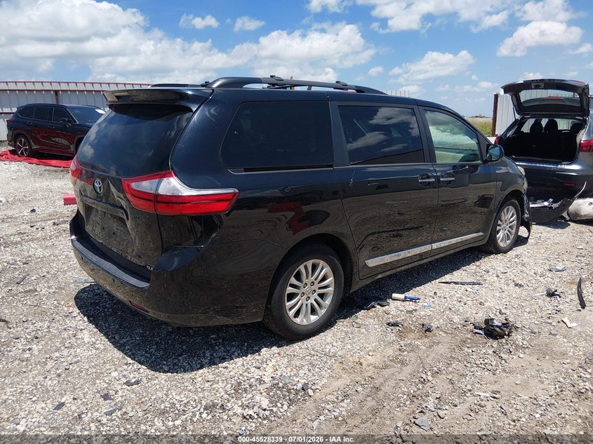 2017 Toyota Sienna VIN 5TDYZ3DC5HS770783 IAAI salvage auction — NORMAL WEAR, Clear (Arkansas), sold $2,425 on 2026-07-23 (photo 4)