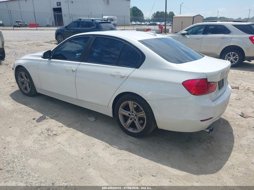 2012 BMW 3er VIN WBA3A5C55CF349099 IAAI salvage auction — RIGHT SIDE, Salvage (Georgia), sold $575 on 2026-08-13 (photo 3)