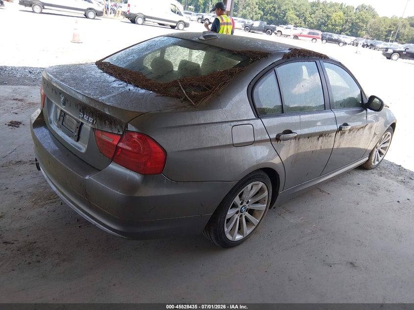 2011 BMW 3 series VIN WBAPK5G55BNN30829 IAAI salvage auction — NORMAL WEAR, Clear (Georgia), sold $350 on 2026-07-29 (photo 4)