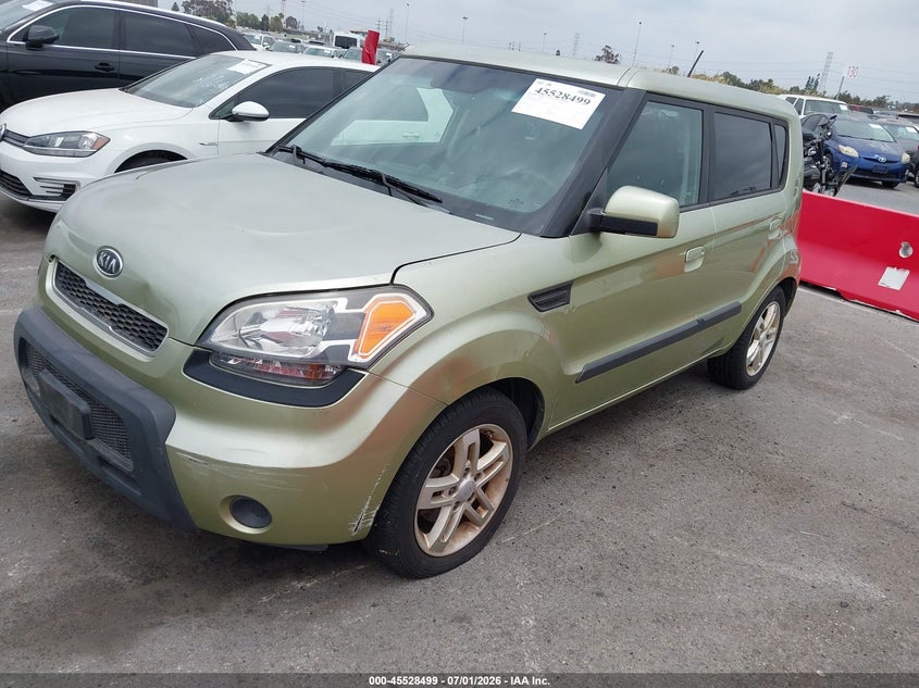 2010 Kia Soul VIN KNDJT2A21A7087231 IAAI salvage auction — NORMAL WEAR, Clear - Dealer Only (California), sold $500 on 2026-07-09 (photo 2)