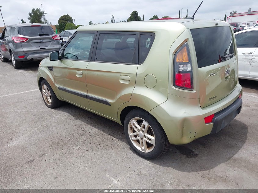 2010 Kia Soul VIN KNDJT2A21A7087231 IAAI salvage auction — NORMAL WEAR, Clear - Dealer Only (California), sold $500 on 2026-07-09 (photo 3)