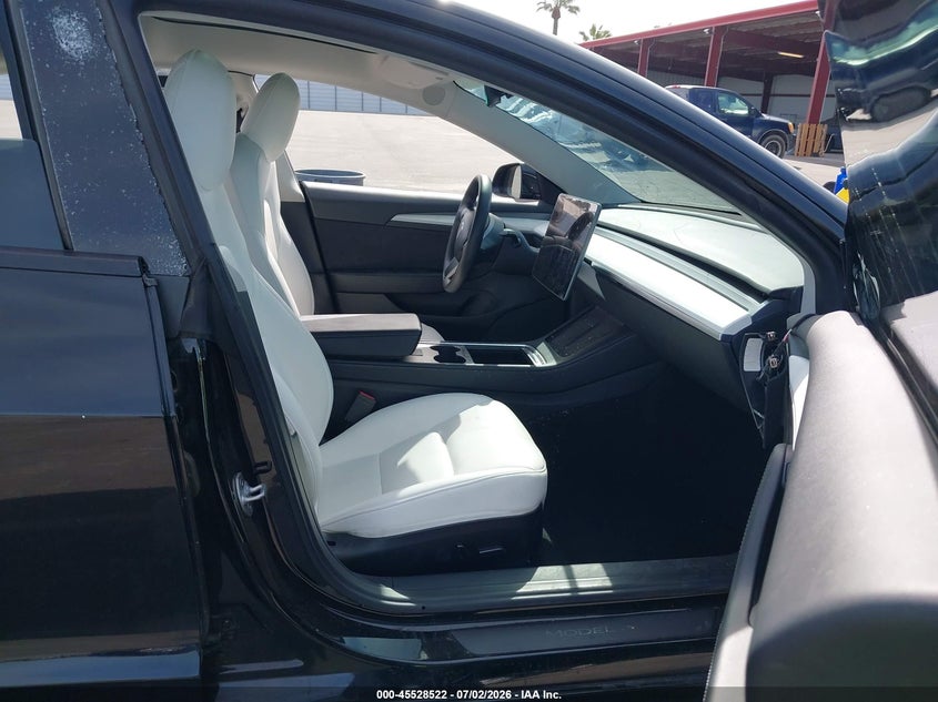 2022 Tesla Model 3 VIN 5YJ3E1EA1NF360182 IAAI salvage auction — SIDE, Salvage (California), sold $5,900 on 2026-07-10 (photo 5)