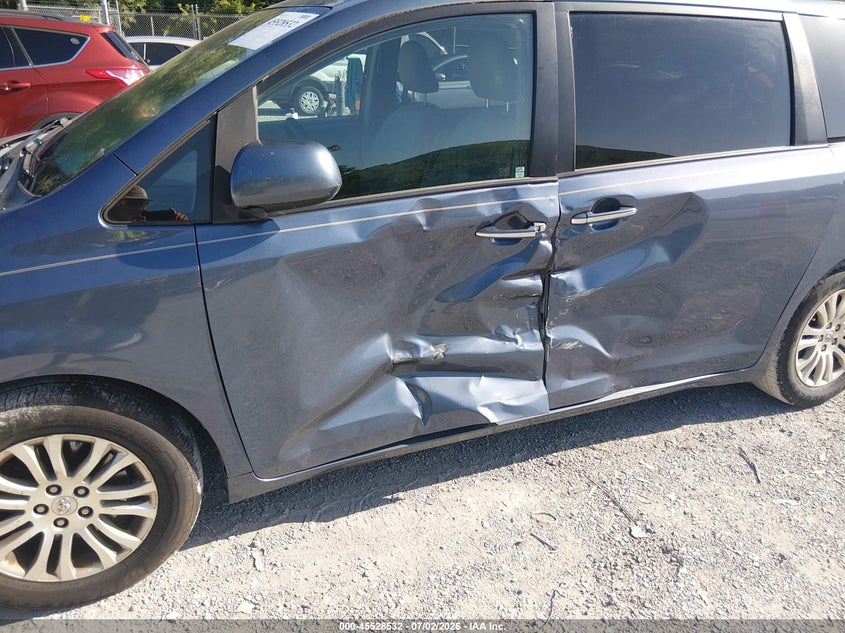 2015 Toyota Sienna VIN 5TDYK3DC2FS649825 IAAI salvage auction — LEFT SIDE, Salvage (Virginia), sold $3,450 on 2026-07-28 (photo 6)
