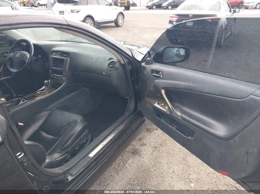 2010 Lexus Is 350c VIN JTHFE2C26A2504836 IAAI salvage auction — NORMAL WEAR, Clear (Florida), sold $300 on 2026-07-28 (photo 5)