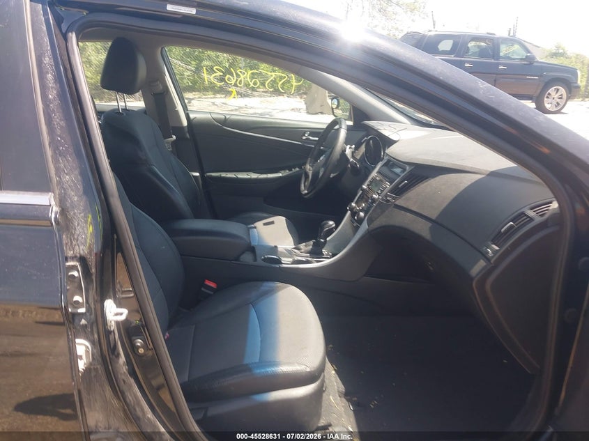 2011 Hyundai Sonata VIN 5NPEC4AC9BH076187 IAAI salvage auction — NORMAL WEAR, Clear-Endorsement (Wisconsin), sold $325 on 2026-07-28 (photo 5)