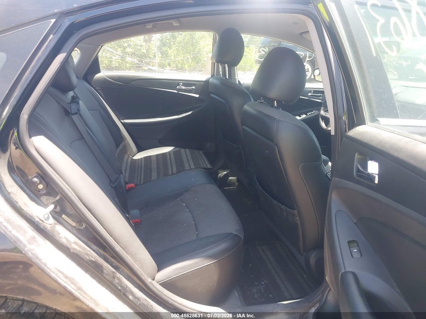 2011 Hyundai Sonata VIN 5NPEC4AC9BH076187 IAAI salvage auction — NORMAL WEAR, Clear-Endorsement (Wisconsin), sold $325 on 2026-07-28 (photo 8)