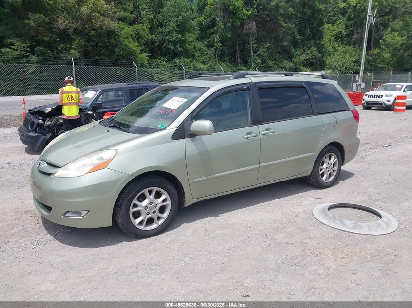 2006 Toyota Sienna VIN 5TDZA22C06S490212 IAAI salvage auction — NORMAL WEAR, Clear (Virginia), sold $2,500 on 2026-07-14 (photo 2)