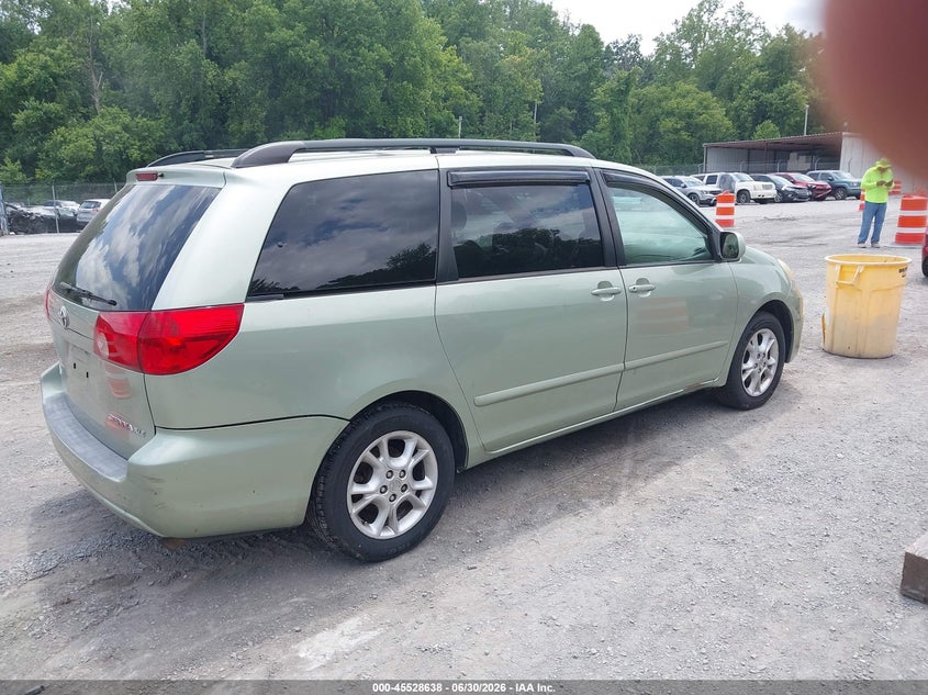2006 Toyota Sienna VIN 5TDZA22C06S490212 IAAI salvage auction — NORMAL WEAR, Clear (Virginia), sold $2,500 on 2026-07-14 (photo 4)