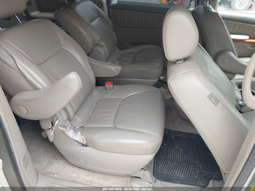 2006 Toyota Sienna VIN 5TDZA22C06S490212 IAAI salvage auction — NORMAL WEAR, Clear (Virginia), sold $2,500 on 2026-07-14 (photo 8)