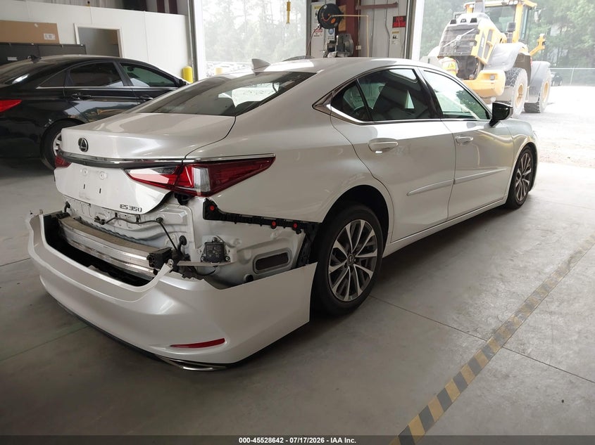 2022 Lexus ES VIN 58ACZ1B10NU119086 IAAI salvage auction — SIDE, Salvage Title, sold $17,350 on 2026-09-11 (photo 4)