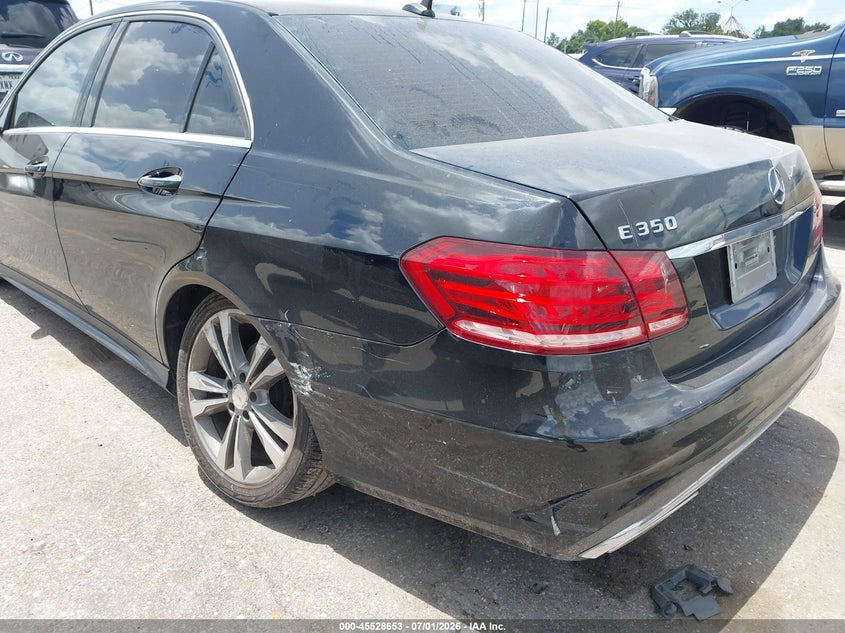 2014 Mercedes-benz E-klasse VIN WDDHF5KB7EA897015 IAAI salvage auction — REAR END, Original (Texas), sold $3,350 on 2026-08-09 (photo 6)