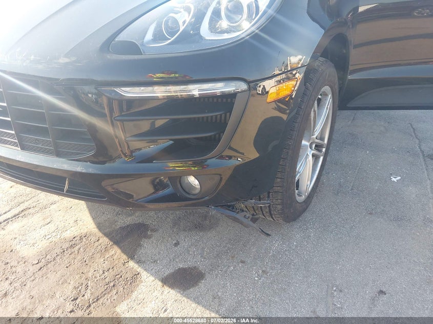 2017 Porsche Macan VIN WP1AB2A55HLB19935 IAAI salvage auction — LEFT FRONT, Clear (Indiana), sold $7,800 on 2026-08-19 (photo 6)