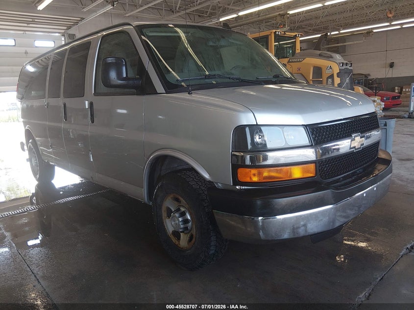 2016 Chevrolet Express 3500 VIN 1GAZGNFF5G1281818 — IAAI salvage auction photo