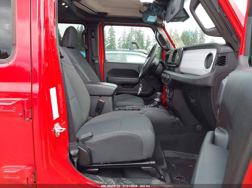 2025 Jeep Wrangler / VIN 1C4PJXDN7SW555621 IAAI salvage auction — FRONT END, Salvage Title, sold $21,700 on 2026-07-29 (photo 5)