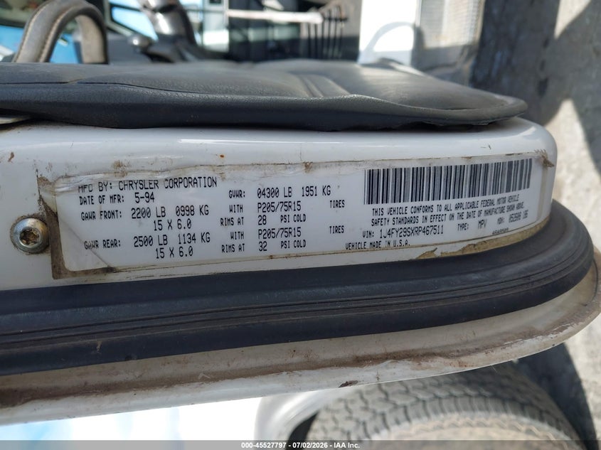 1994 Jeep Wrangler / VIN 1J4FY29SXRP467511 IAAI salvage auction — NORMAL WEAR, Clear-Dealer Only (Washington), sold $1,700 on 2026-07-09 (photo 9)