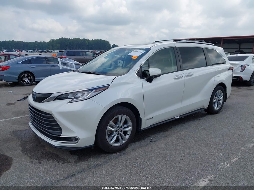 2021 Toyota Sienna VIN 5TDZSKFC1MS033008 IAAI salvage auction — RIGHT SIDE, Salvage (Indiana), sold $13,200 on 2026-07-30 (photo 2)