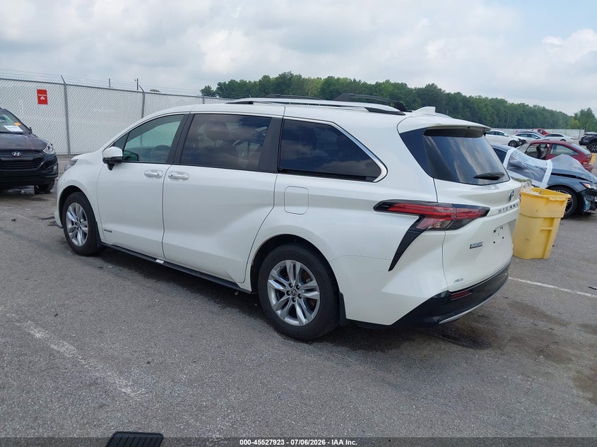 2021 Toyota Sienna VIN 5TDZSKFC1MS033008 IAAI salvage auction — RIGHT SIDE, Salvage (Indiana), sold $13,200 on 2026-07-30 (photo 3)