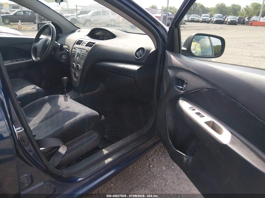 2008 Toyota Yaris VIN JTDBT903581225910 IAAI salvage auction — NORMAL WEAR, Clear (Indiana), sold $1,100 on 2026-07-08 (photo 5)