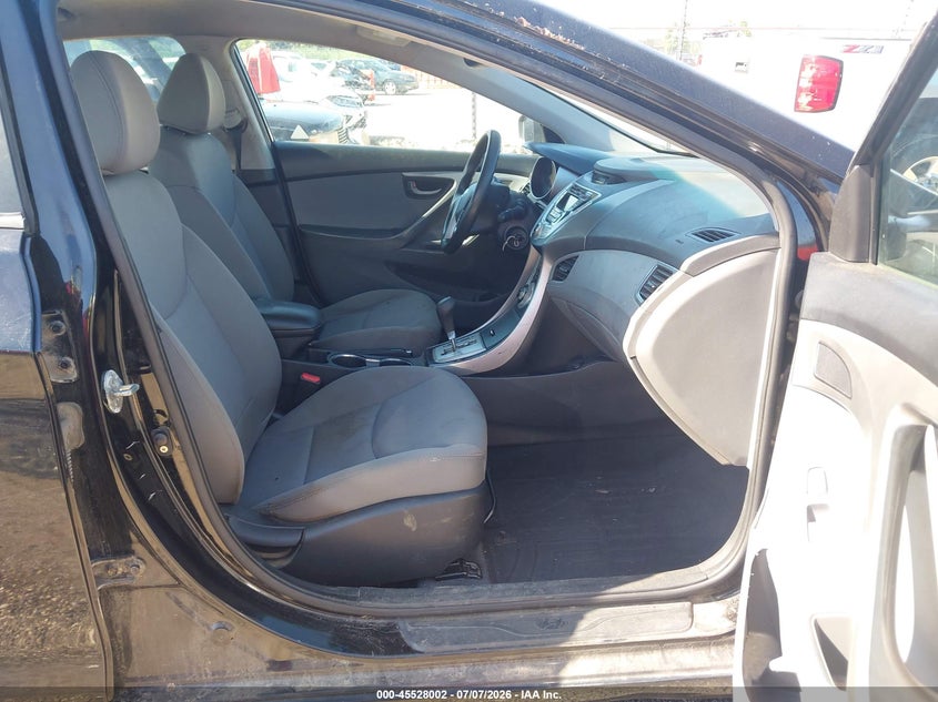 2012 Hyundai Elantra VIN KMHDH4AE6CU456718 IAAI salvage auction — NORMAL WEAR, Clear (Illinois), sold $675 on 2026-07-15 (photo 5)
