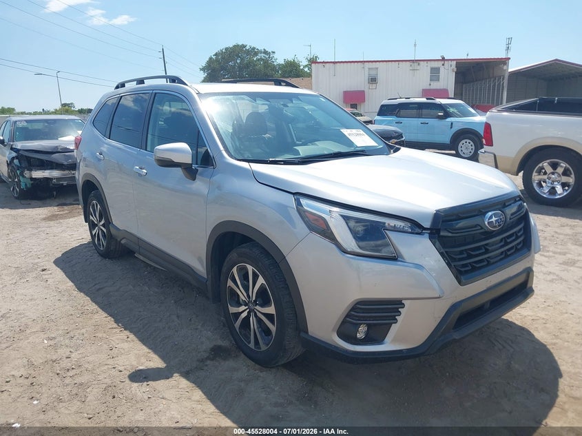 2024 Subaru Forester VIN JF2SKALC5RH426345 IAAI salvage auction — SIDE, Rebuildable (Florida), sold $8,800 on 2026-07-15 (photo 1)