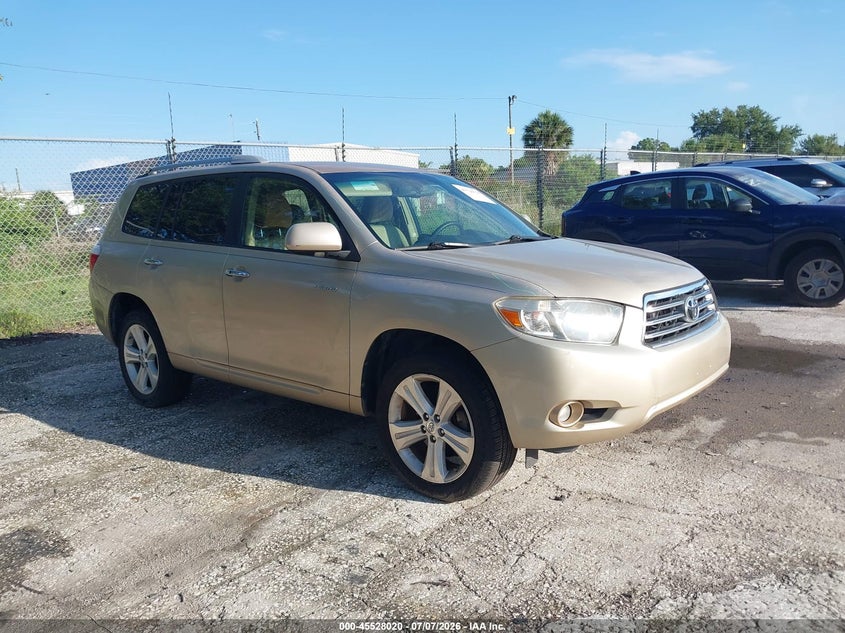 2008 Toyota Highlander VIN JTEDS42A982023829 IAAI salvage auction — FRONT END, Rebuildable (Florida), sold $2,900 on 2026-07-15 (photo 1)