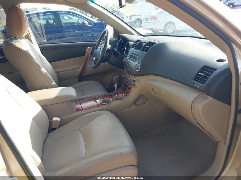 2008 Toyota Highlander VIN JTEDS42A982023829 IAAI salvage auction — FRONT END, Rebuildable (Florida), sold $2,900 on 2026-07-15 (photo 5)