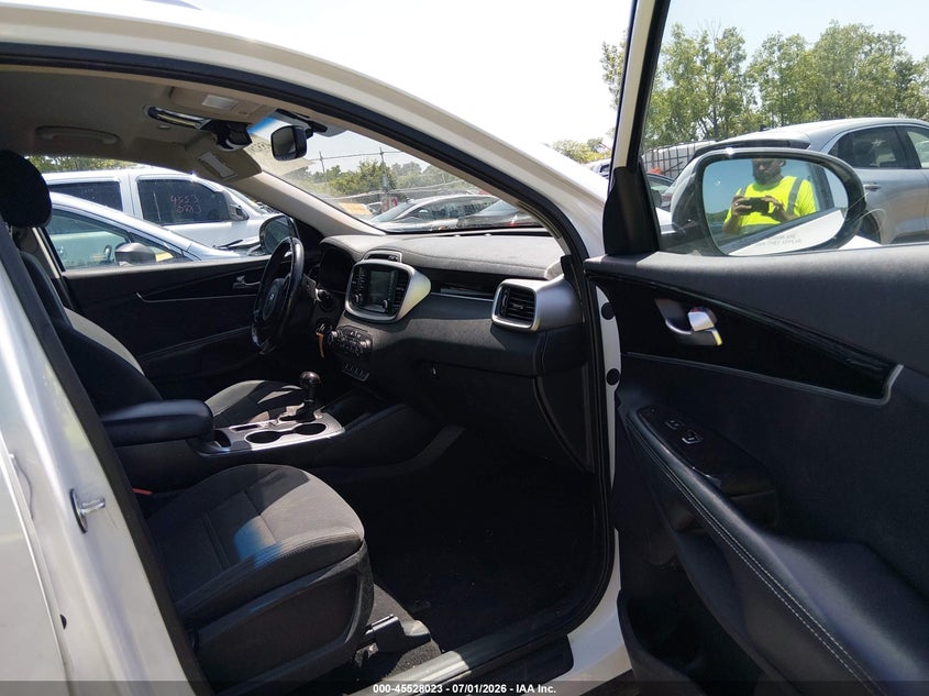 2018 Kia Sorento VIN 5XYPG4A50JG383347 IAAI salvage auction — RIGHT FRONT, Salvage Title, sold $2,500 on 2026-07-28 (photo 5)