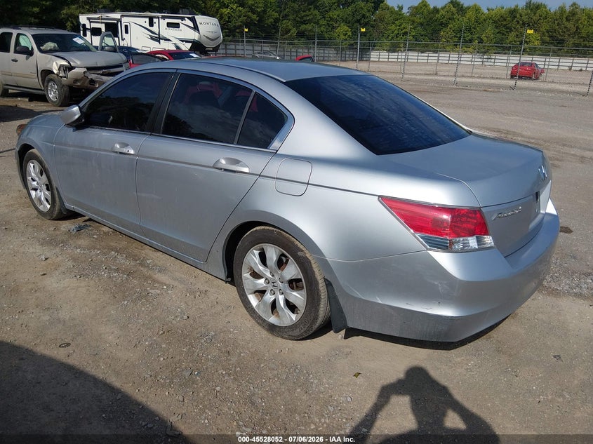 2008 Honda Accord VIN JHMCP26778C072041 IAAI salvage auction — RIGHT SIDE, Salvage (Tennessee), sold $250 on 2026-07-15 (photo 3)