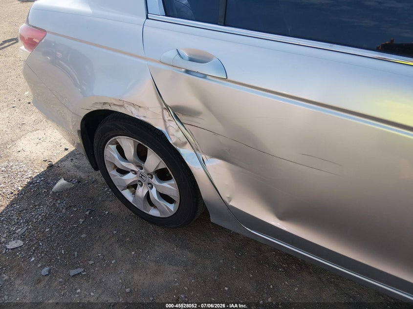 2008 Honda Accord VIN JHMCP26778C072041 IAAI salvage auction — RIGHT SIDE, Salvage (Tennessee), sold $250 on 2026-07-15 (photo 6)