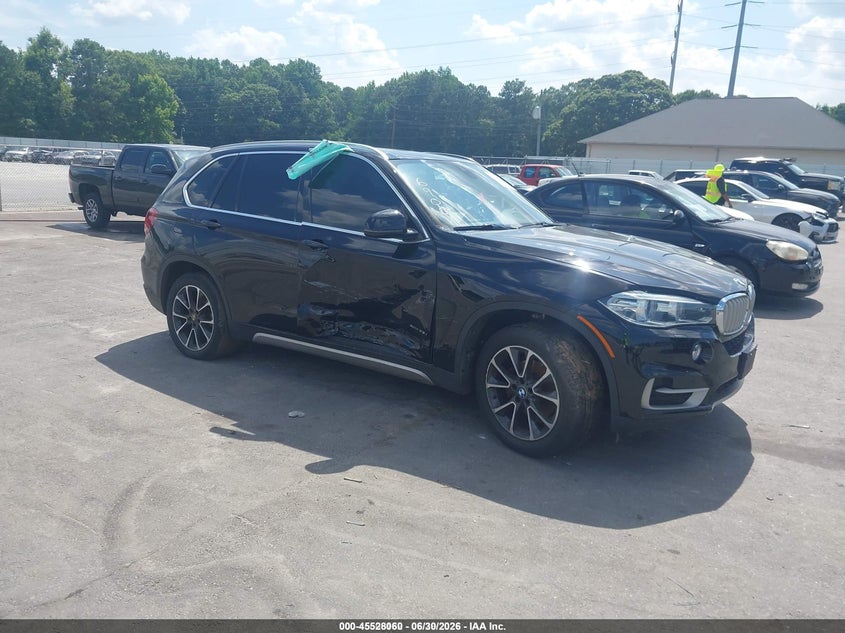 2017 BMW X5 VIN 5UXKR0C34H0V76902 IAAI salvage auction — FRONT END, Salvage Title, sold $300 on 2026-07-22 (photo 1)