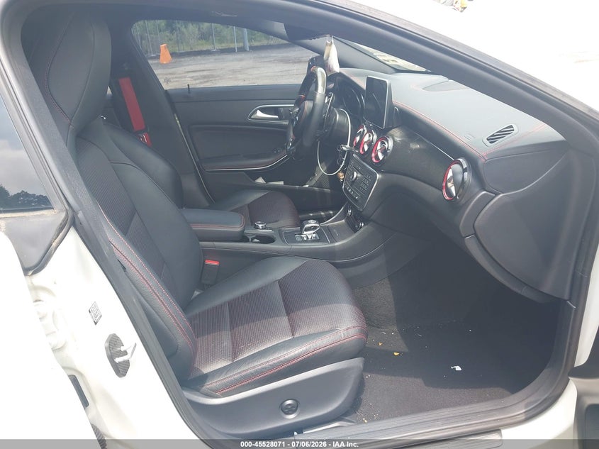 2015 Mercedes-benz Cla-klasse amg VIN WDDSJ5CB4FN266414 IAAI salvage auction — UNDERCARRIAGE, Salvage Title, sold $225 on 2026-08-14 (photo 5)