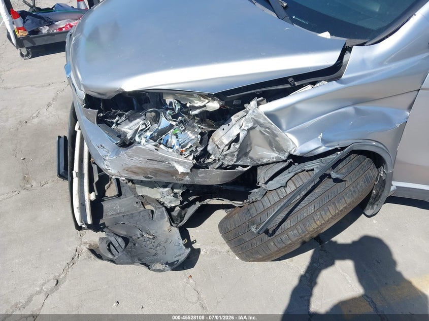 2007 Honda Cr-v VIN JHLRE387X7C057314 IAAI salvage auction — FRONT END, Salvage (California), sold $825 on 2026-07-13 (photo 6)