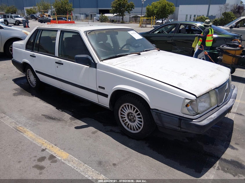 1992 Volvo 940 VIN YV1JS881XNA088657 IAAI salvage auction — NORMAL WEAR, Clear - Dealer Only (California), sold $225 on 2026-07-13 (photo 1)