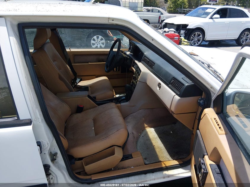 1992 Volvo 940 VIN YV1JS881XNA088657 IAAI salvage auction — NORMAL WEAR, Clear - Dealer Only (California), sold $225 on 2026-07-13 (photo 5)
