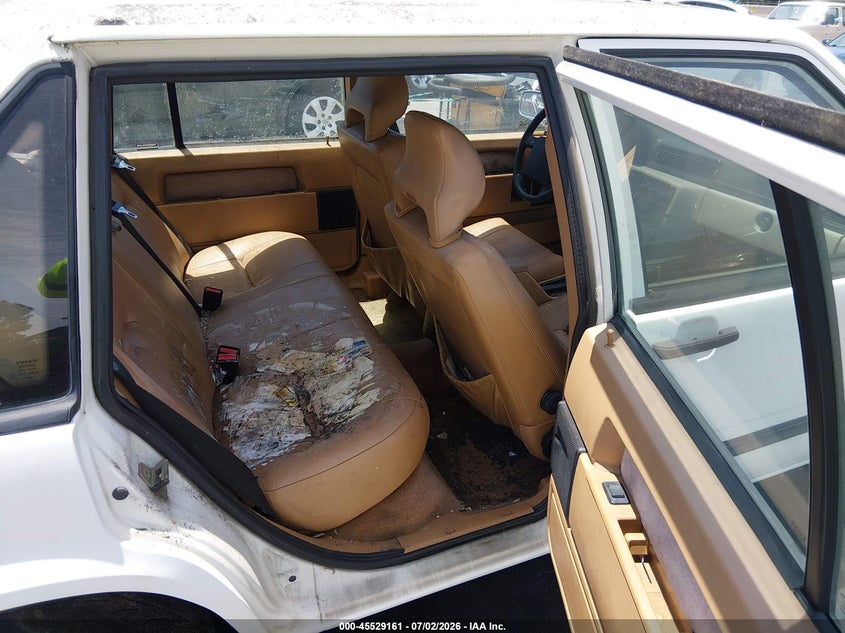 1992 Volvo 940 VIN YV1JS881XNA088657 IAAI salvage auction — NORMAL WEAR, Clear - Dealer Only (California), sold $225 on 2026-07-13 (photo 8)