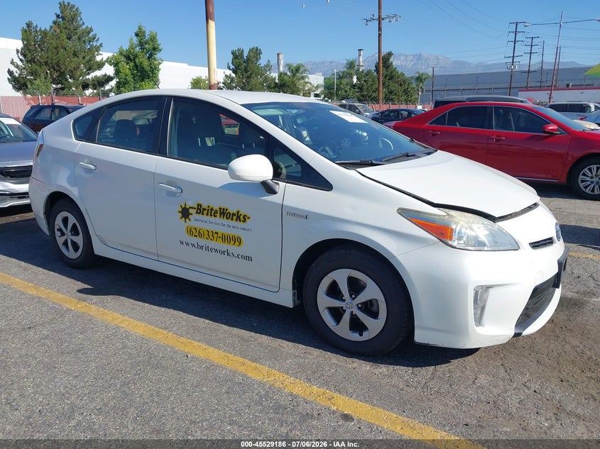2015 Toyota Prius VIN JTDKN3DU1F0414583 IAAI salvage auction — LEFT FRONT, Salvage (California), sold $1,750 on 2026-07-16 (photo 1)