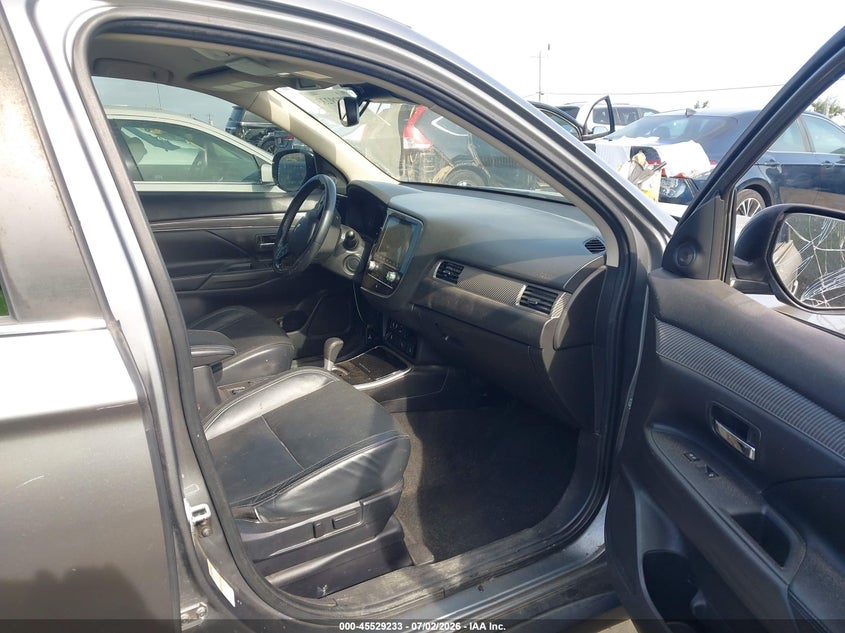 2020 Mitsubishi Outlander VIN JA4AD3A37LZ041030 IAAI salvage auction — LEFT FRONT, Salvage (California), sold $2,650 on 2026-07-29 (photo 5)