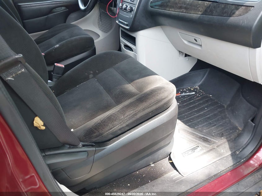 2015 Dodge Caravan VIN 2C4RDGBG6FR668043 IAAI salvage auction — LEFT & RIGHT, Clear (Virginia), sold $700 on 2026-08-09 (photo 5)