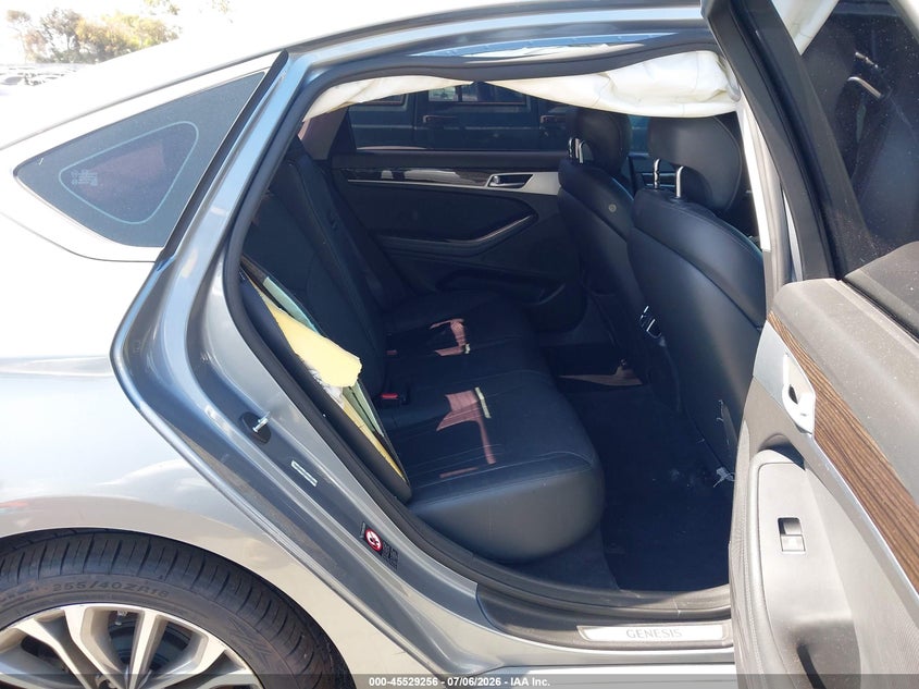 2015 Hyundai Genesis VIN KMHGN4JE3FU040118 IAAI salvage auction — RIGHT FRONT, Salvage (California), sold $1,400 on 2026-07-15 (photo 8)