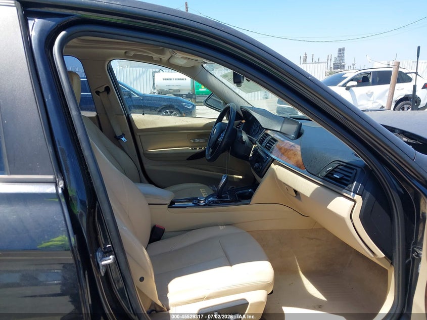 2013 BMW 3er VIN WBA3C1C59DF437299 IAAI salvage auction — FRONT END, Salvage Title, sold $950 on 2026-07-22 (photo 5)