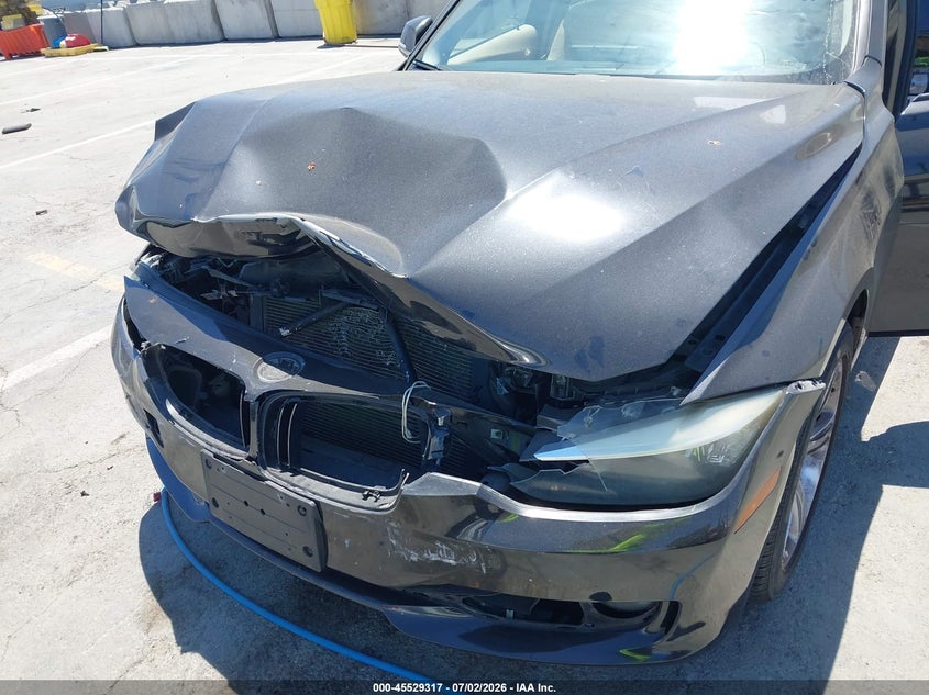 2013 BMW 3er VIN WBA3C1C59DF437299 IAAI salvage auction — FRONT END, Salvage Title, sold $950 on 2026-07-22 (photo 6)