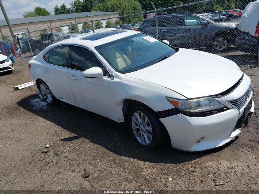 2014 Lexus VIN JTHBW1GG8E2055161 IAAI salvage auction — SIDE, Clear (Virginia), sold $3,850 on 2026-07-22 (photo 1)