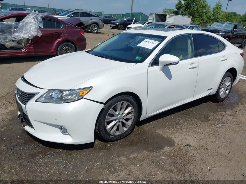 2014 Lexus VIN JTHBW1GG8E2055161 IAAI salvage auction — SIDE, Clear (Virginia), sold $3,850 on 2026-07-22 (photo 2)